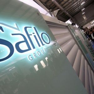 Safilo farà un aumento di capitale da 150 milioni, titolo ko