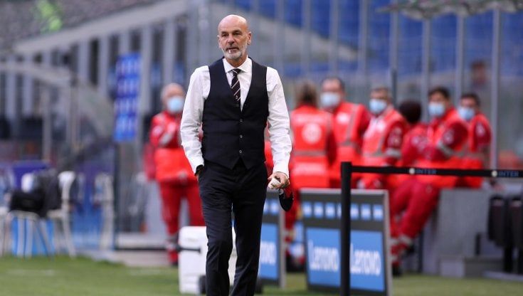 Milan, Pioli: "Dopo il derby più forti, ma ora dobbiamo reggere la pressione"