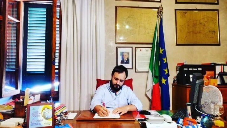 "Si è ucciso perché da due anni non lavorava"