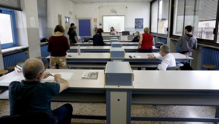 Maturità, il Covid non cancella la 'notte prima degli esami': solo 2 studenti su 10 non festeggiano per via della pandemia