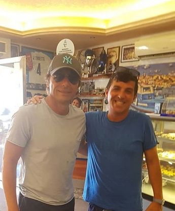 Conte si consola per l'esonero dal Chelsea con una vacanza a Lampedusa