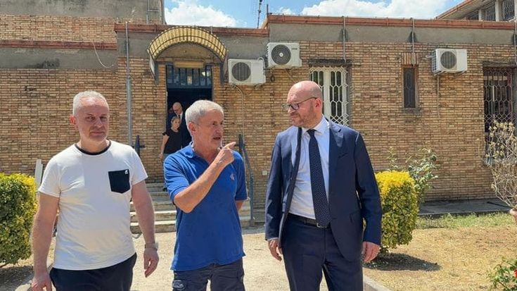 Nuovo appello di Alemanno: “La politica visiti il carcere”. E Fontana va a Rebibbia