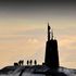 Regno Unito, tre sottomarini nucleari su quattro in missione. I media: “Inusuale”. Ma c’è un perché