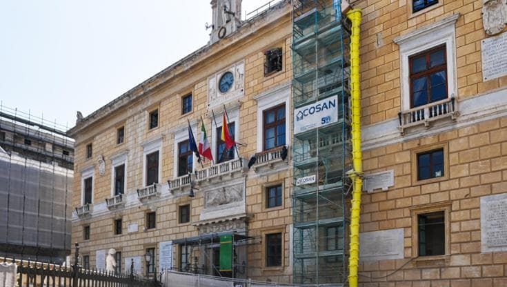 Il restauro infinito di Palazzo delle Aquile: nuovo rinvio al 2028