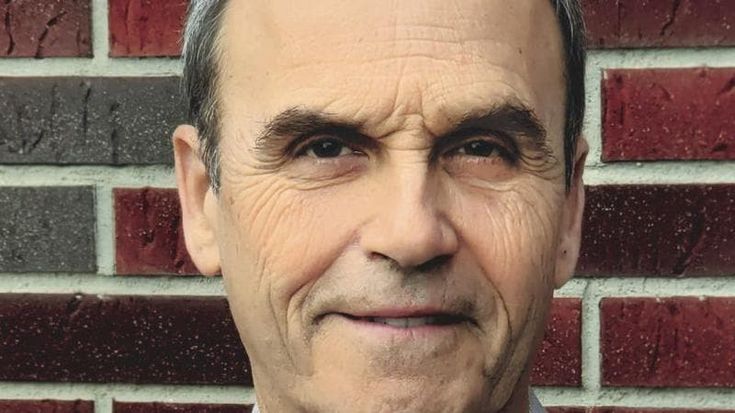 Scott Turow: “Kamala Harris mi piace. Trump fa paura, è un mostro egotico”