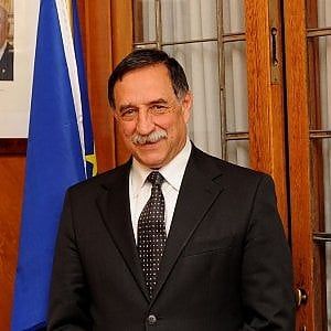 Il sottosegretario Rossi rimette le deleghe dopo trasmissione tv: "Ma dalle Iene accuse infondate" 