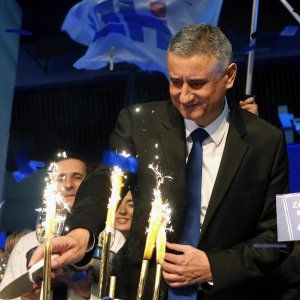 Elezioni Croazia, vittoria risicata dei conservatori, governo in impasse