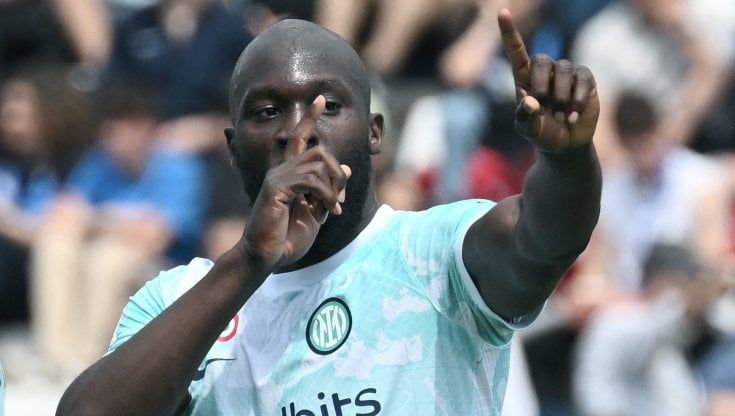 Lukaku chiama, Leao risponde: Inter e Milan, verso il derby Champions nel segno del gol