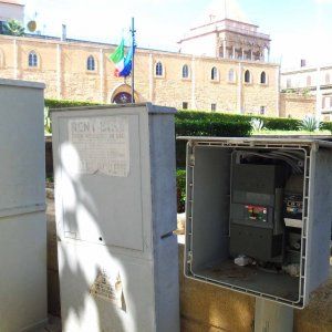 Furto di cavi in rame: al buio via Nicoletti