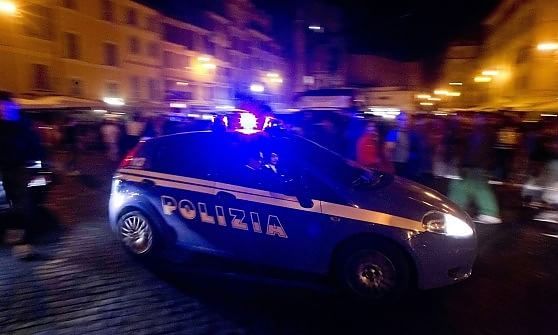 "Mi ha colpita in faccia, voleva il mio iPhone. Sono riuscita a fermarlo"