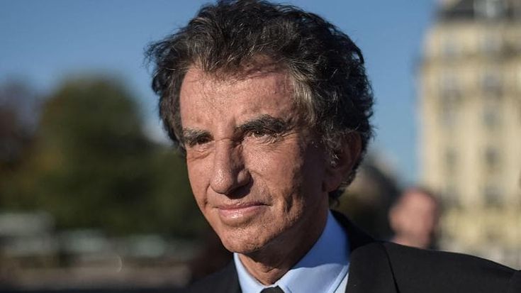 Caso Epstein, indagini su Jack Lang e la figlia: a Parigi perquisito l'Istituto del mondo arabo