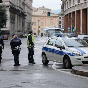 Coronavirus, a Genova 500 persone nel weekend a scoraggiare passeggiate 
