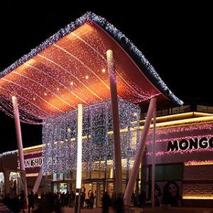 Molfetta, falso allarme nel centro commerciale: scatta l'evacuazione. Panico tra i clienti