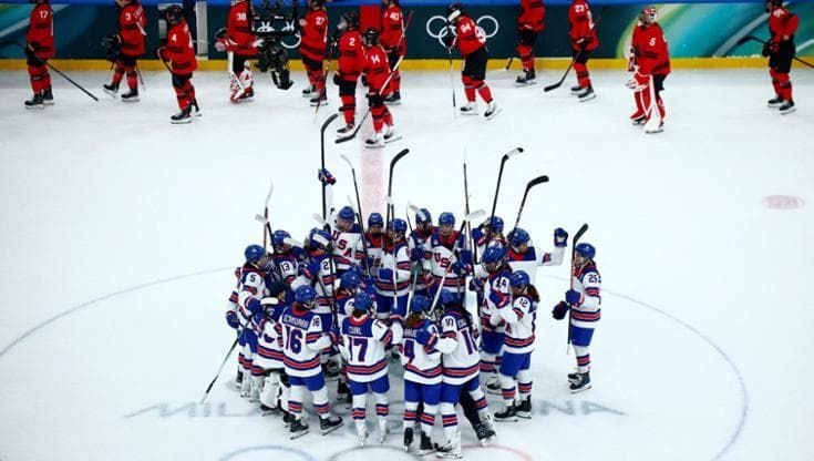 Hockey, Usa-Canada 5-0, ma è festa in tribuna. Americane contro l’Italia nei quarti