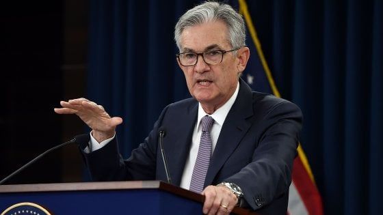 La Fed rimette nel mirino il taglio dei tassi. Borse positive, lavoro Usa a luci e ombre