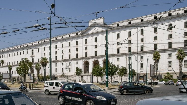 Sangiuliano in sopralluogo all'Albergo dei Poveri: "Un polmone di cultura per Napoli"