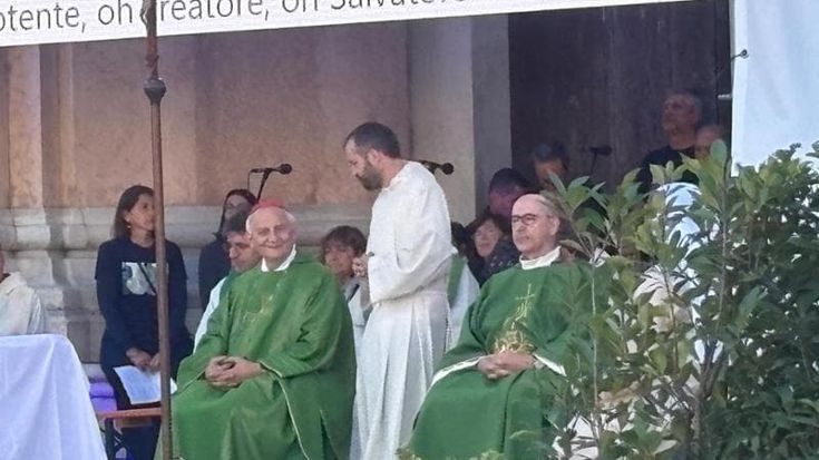 L’omelia di Zuppi: “Tra fine vita e guerra non stiamo con la morte”