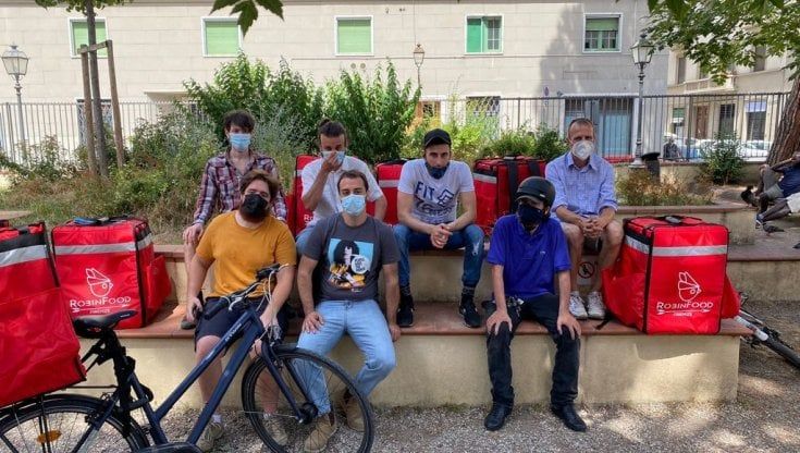 Rider, i ribelli dell'algoritmo: a Firenze nasce Robin Food, la prima coop di fattorini