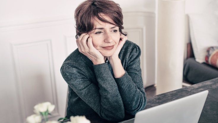 Lavoro, si torna in presenza: contenti i giovani, ma metà dei dipendenti preferisce il sistema ibrido