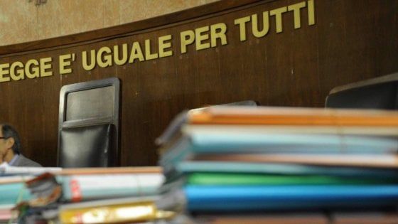 Foggia, l'esame di Stato per commercialisti era pilotato: sospeso il giudice Cristino