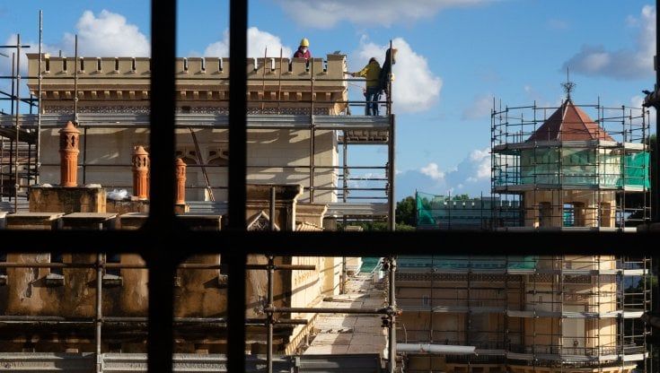 Diario fotografico di un restauro, gli operai di Villa Igiea in mostra