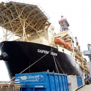 Conti in rosso per Saipem: perdita di 323 milioni nel primo semestre