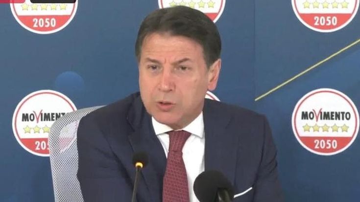 Conte: “Non chiediamo passo indietro a Ricci”. Schlein: “Ora andare a vincere nelle Marche”