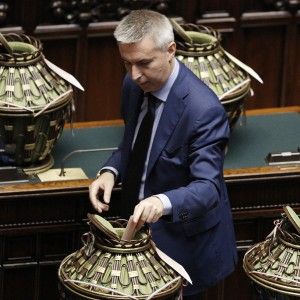Lorenzo Guerini: "La linea di Renzi &egrave; chiara, ora lealt&agrave; in Parlamento"