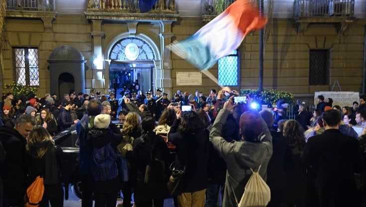 Il figlio del carabiniere: "Siete super eroi, avete catturato un uomo cattivo"