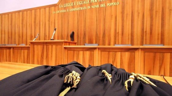 Dodici anni di abusi: condannato marito violento