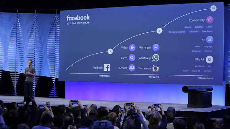 Morozov: “Uscire da FB o far dimettere Zuckerberg sono idee assurde, serve il New Deal dei dati”