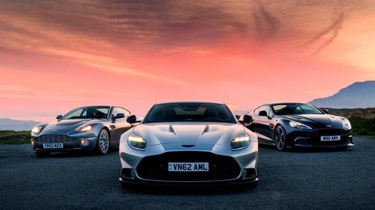 Aston Martin celebra 25 anni di Vanquish, la GT dei sogni. La storia e i modelli