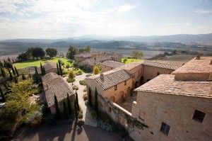 Il rifugio dell'ambasciatore Usa: un borgo nel senese da 30 milioni