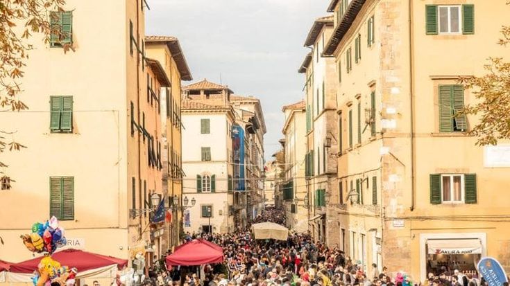 Licia Troisi: “Il mio giallo ambientato nelle strade di Lucca Comics”