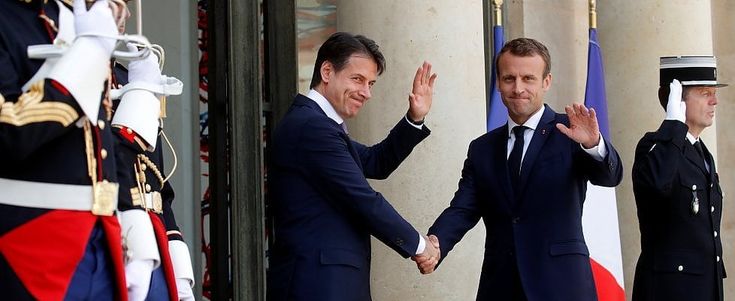Parigi, tregua Macron-Conte: "Voltare pagina sui migranti". Ma l'Eliseo attacca Salvini: "Asse con Vienna e Berlino? Riporta a un passato infelice"