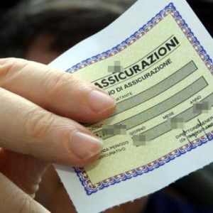 Oltre 2500 veicoli senza assicurazione <br />scoperti in un mese dai carabinieri