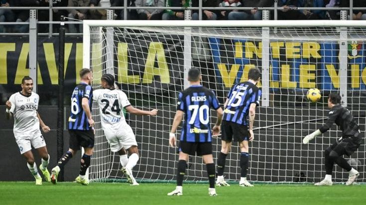 Inter-Napoli 1-1: Juan Jesus risponde a Darmian, al Meazza tocca ai goleador per caso