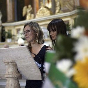 Bandiere palestinesi e lacrime per l'addio a Simone Camilli