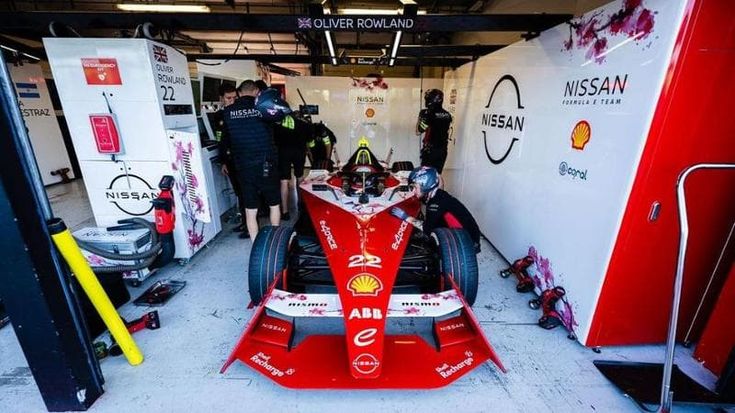 Nissan, una svolta elettrica targata Formula E: “Avanti con performance e risparmio energia”