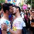 Istanbul, il Gay Pride sfida il governo: scontri e arresti. Proiettili di gomma contro il corteo