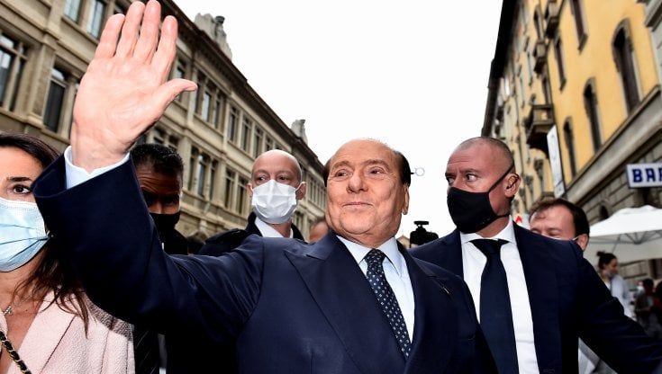 Silvio Berlusconi: "Centrodestra è unito. Su scelta dei candidati sindaci va cambiato sistema. Quirinale? Fino a che c'è Mattarella non ne parliamo"