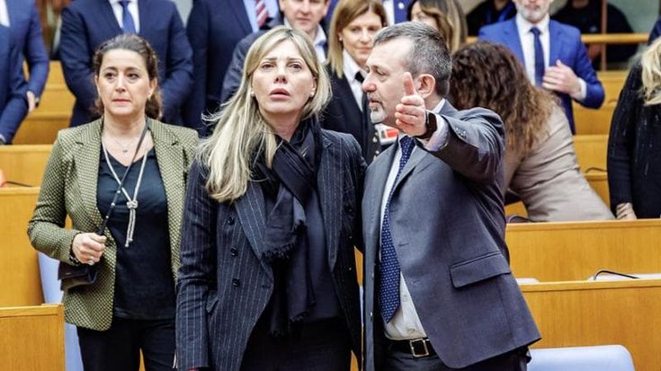 Nordio sotto assedio: “Ma non è un risultato politico”. Bartolozzi e Delmastro in bilico