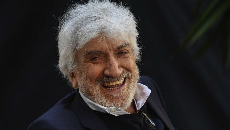 Gigi Proietti ricoverato: “È in gravi condizioni”. Oggi compie 80 anni