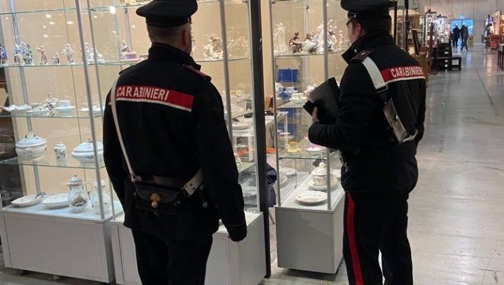 Furto durante l'allestimento degli stand a Mercanteinfiera: due denunce