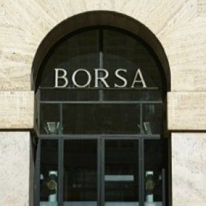Borsa, l’Aim brinda al 2017 con i Pir: 24 quotazioni e raccolta a +500%