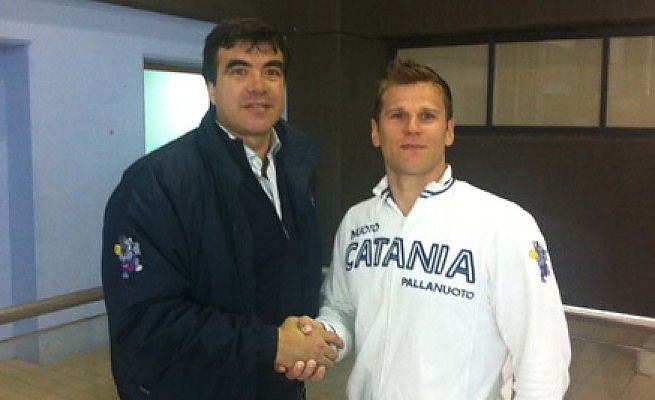 Cade dal tetto della piscina<br />muore patron della Nuoto Catania