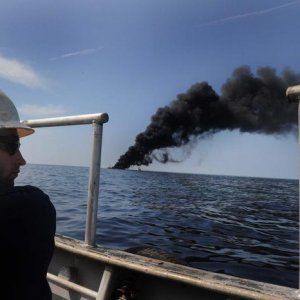 Azerbaigian, rogo su piattaforma petrolifera: un morto e 30 dispersi