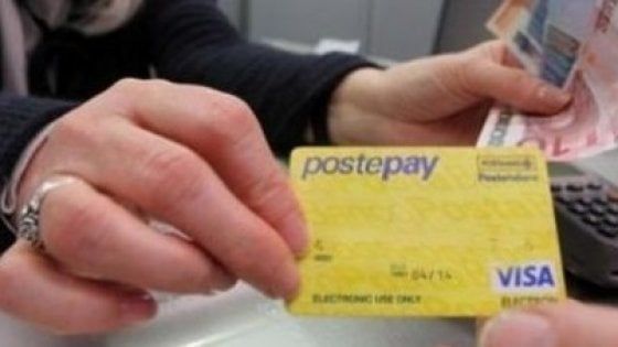 Torino: truffata con un sms, attende da sei mesi il rimborso dei soldi dalle Poste