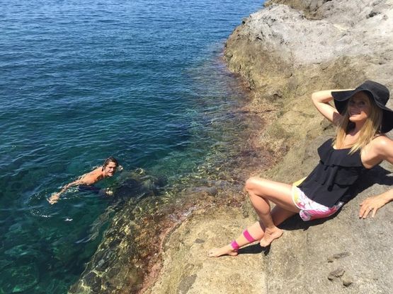 Mira Sorvino, atto d’amore da Oscar per Ischia: "Isola da fiaba con il mare più bello del mondo"