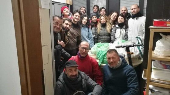Bari, rubata la bici di Avanzi Popolo. I volontari: "Niente odio, continueremo a evitare lo spreco di cibo"